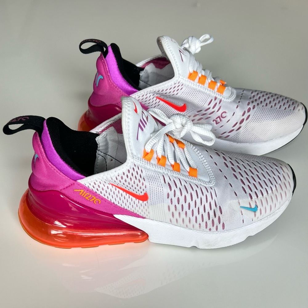 Nike 270 women size 9